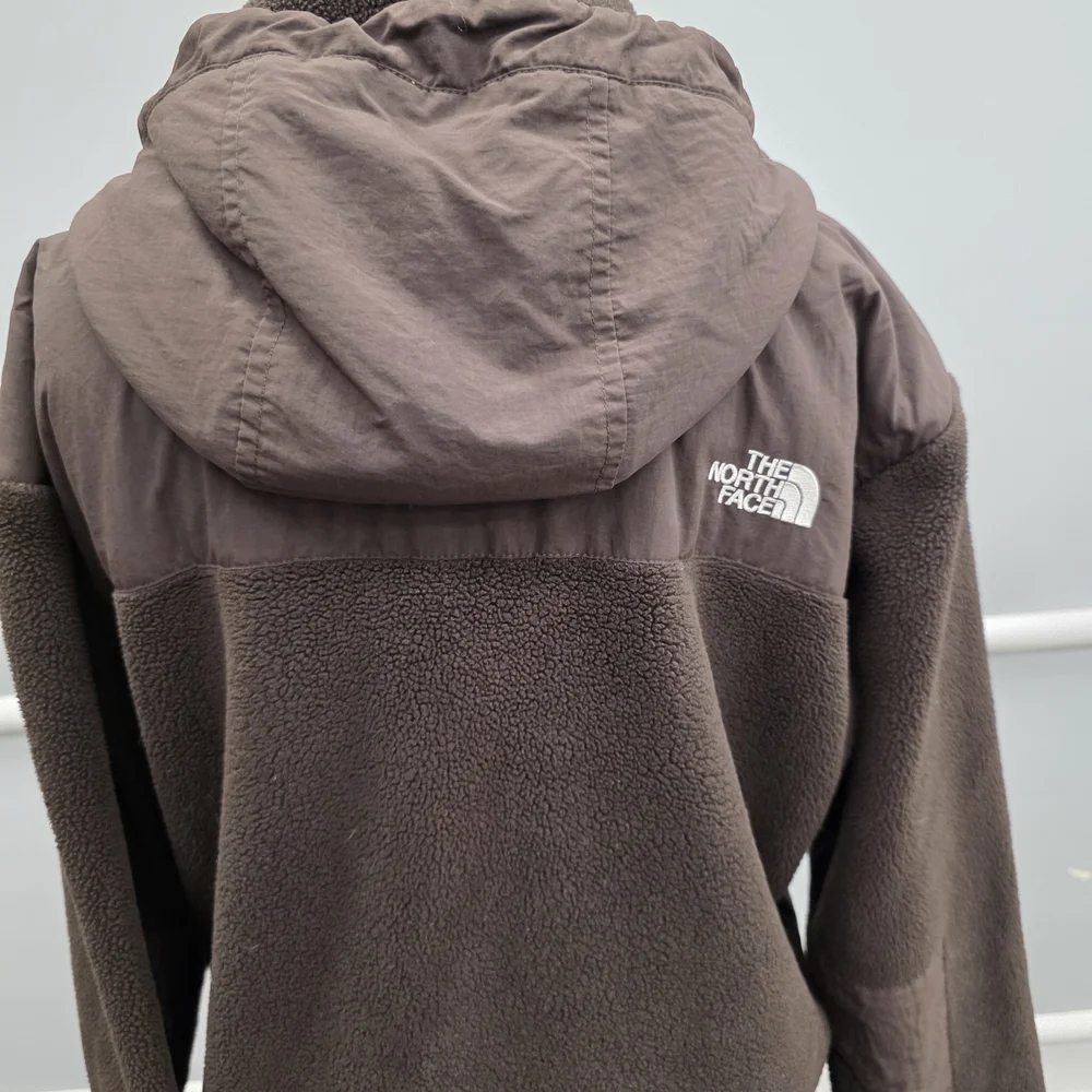The North Face Men's Dark Brown Performance Jacket - Picture 11 of 13